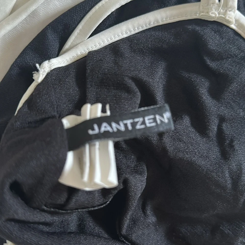 Jantzen one piece swimsuit - Picture 5 of 5
